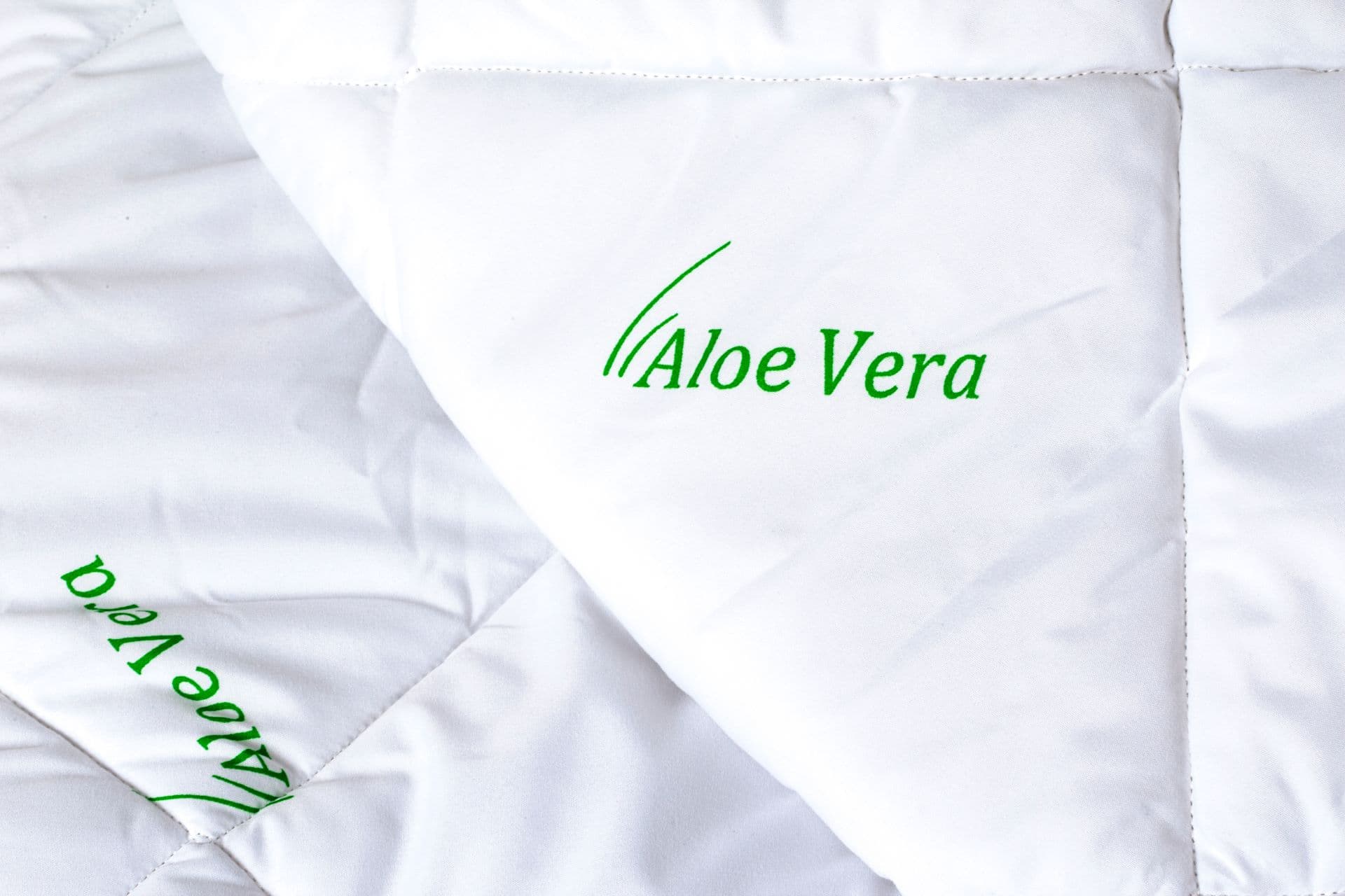 Pilota Aloe Vera 150×200, Somnart, matlasata, umplutura medie-groasa 300 gr/mp, pentru primavara – toamna - 7