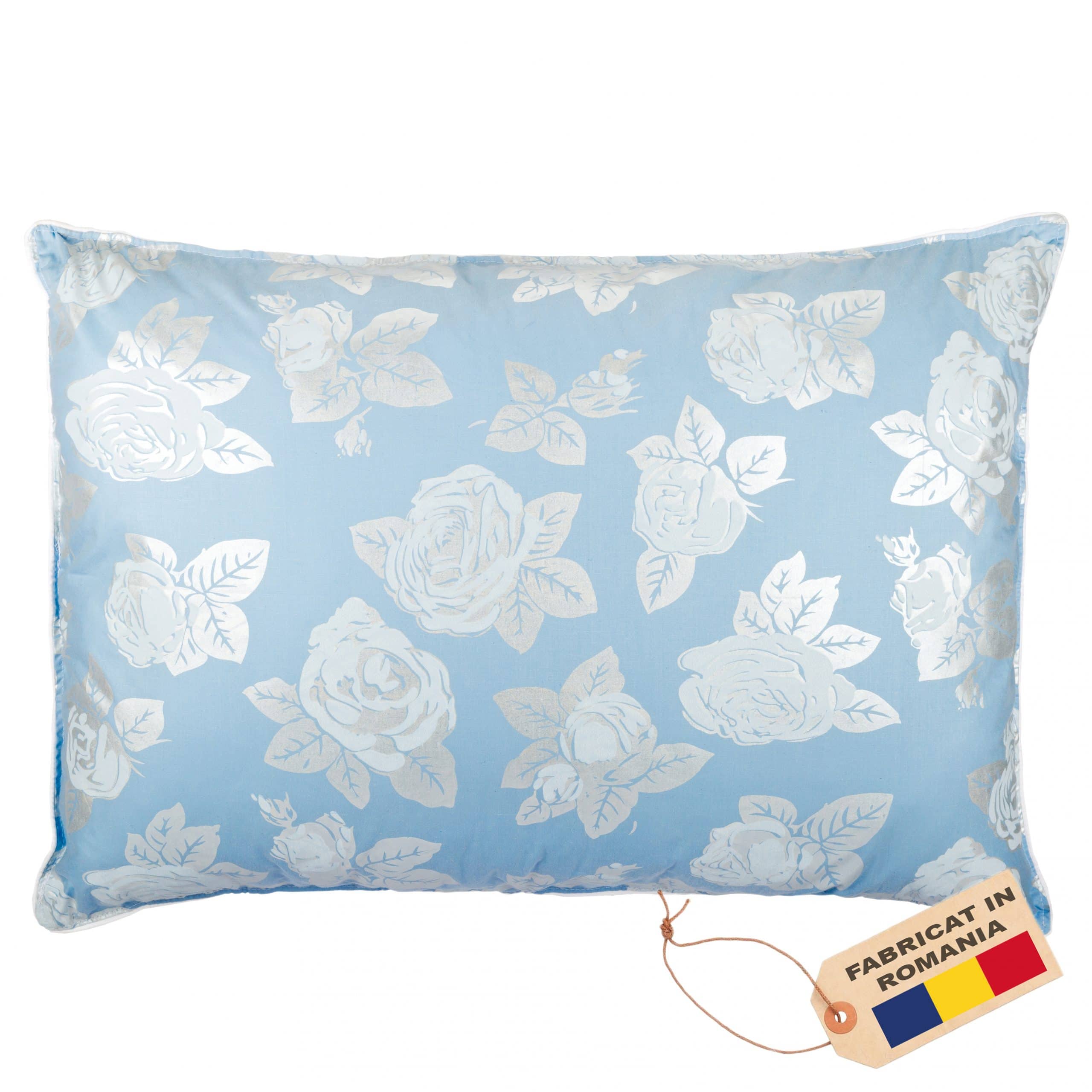 Perna SOMNART, 50x70 cm, umplutura pene 90%, puf 10%, bumbac 100%, model floral bleu