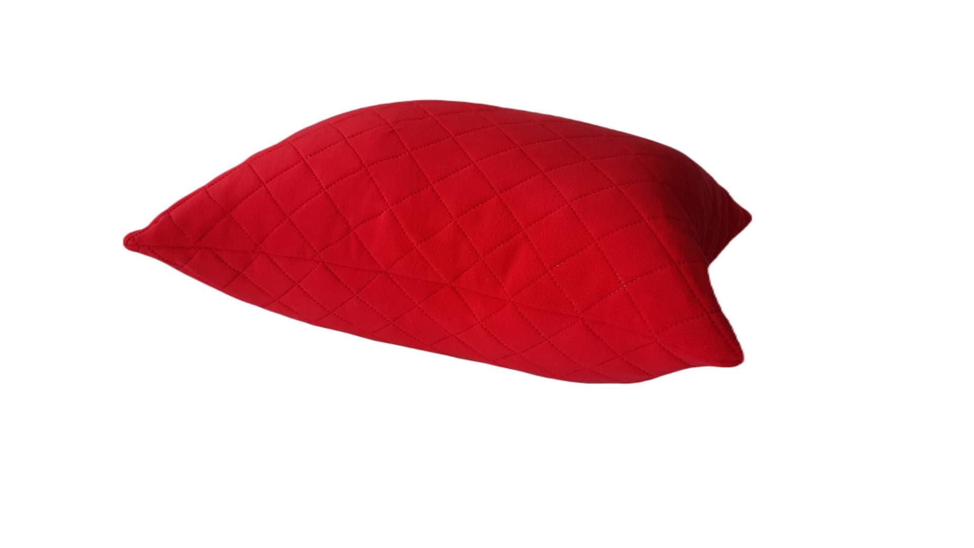 Perna 50x70 matlasata micropolar moale si pufos PolarTech tip Cocolino, culoare Red, Somnart, vidata - 2