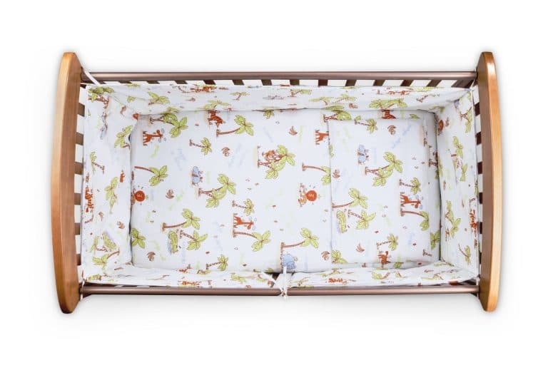 Set pentru patut bebe, Somnart, cearceaf cu elastic pentru saltea 60x120x10, pernuta 37×55, pilota 100×105, aparatori 180x45, model Jungle - 5